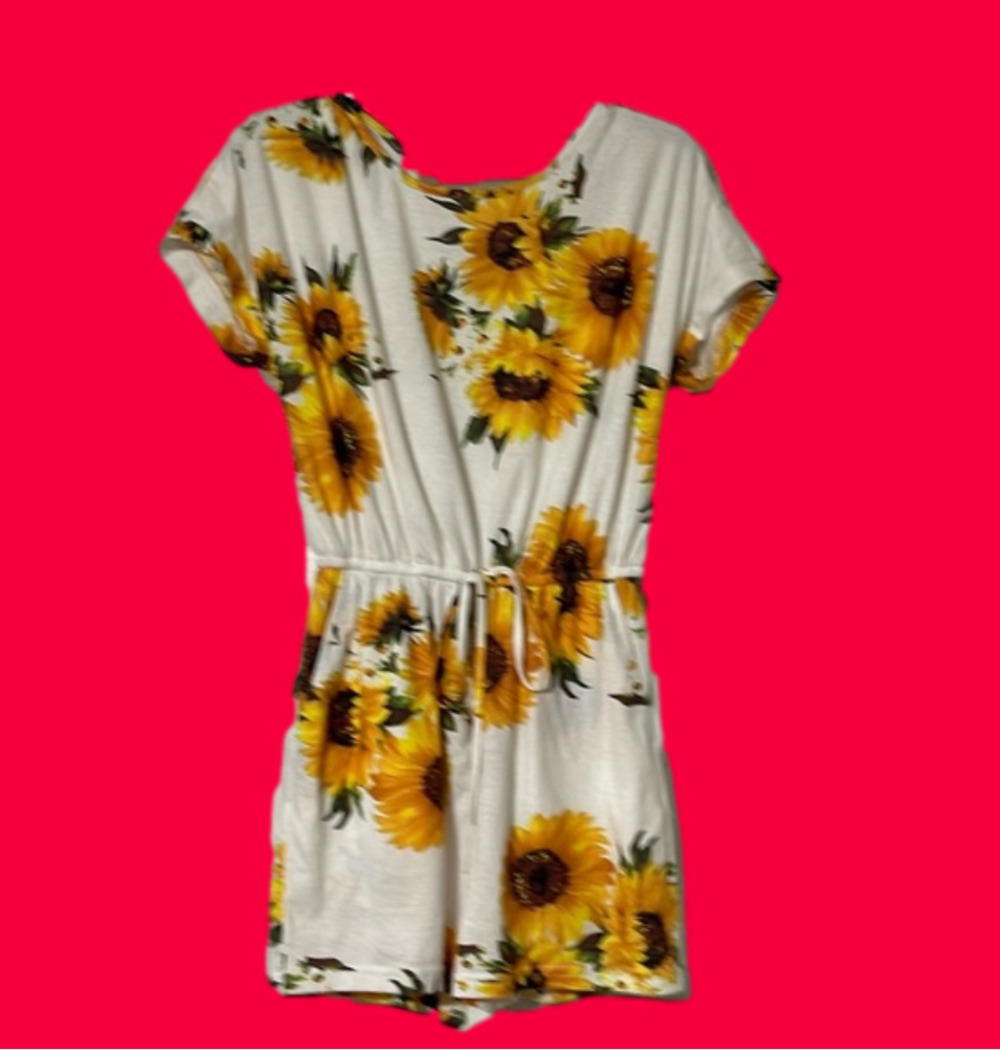 Gorgeous sunflower romper S